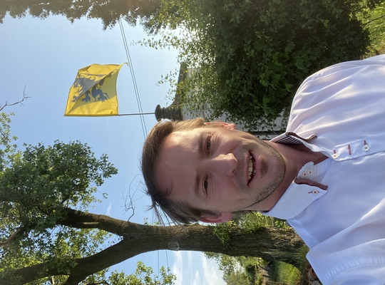 Raadslid Pieter-Jan Vlaamse vlag Guldensporenprijs